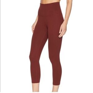Beyond Yoga Crop Leggings Size Medium
